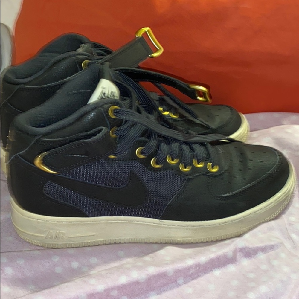 Shoes - Picture 2 of 2